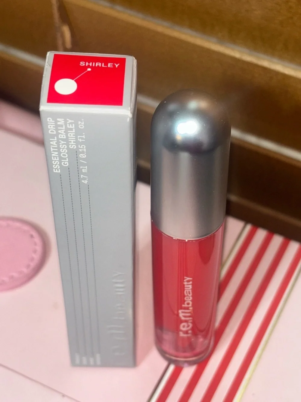 r.e.m. beauty Essential Drip Glossy Balm